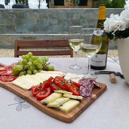 Le Chirol Bed & Breakfast 4*