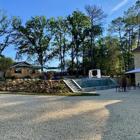 Le Chirol 4* Lamonzie-Montastruc