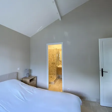 Le Chirol Bed & Breakfast 4*