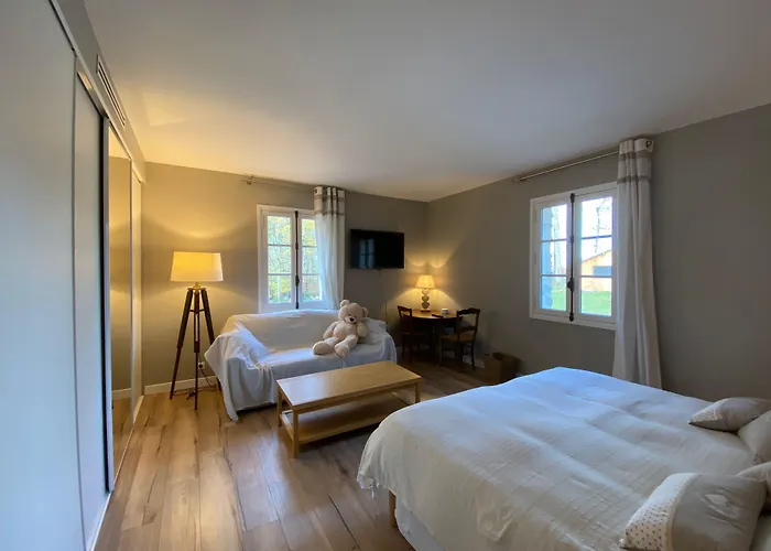 Le Chirol 4* Lamonzie-Montastruc