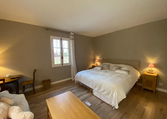 Le Chirol 住宿加早餐酒店 4*